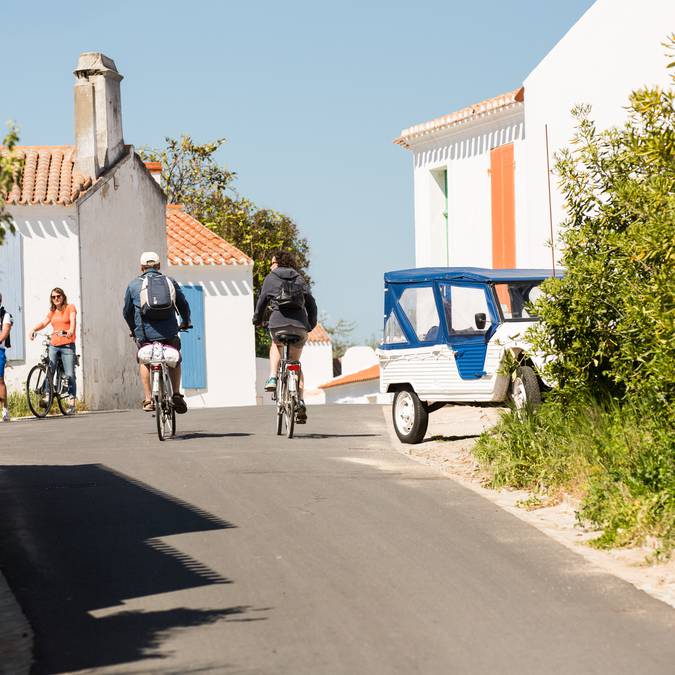 Ballade à vélo dans les rues de la Meule, Ile d'Yeu 